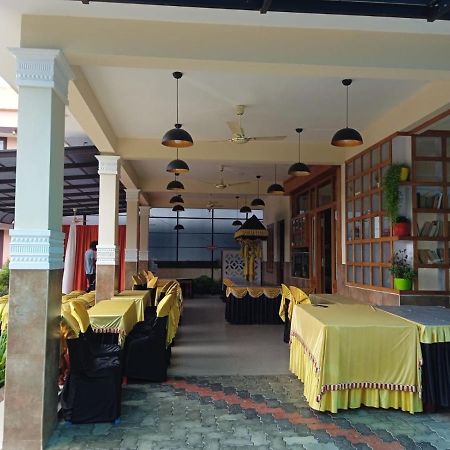 Meghdoot River Resort Kochi Luaran gambar